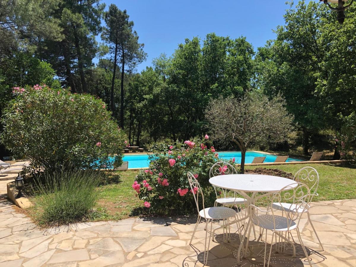 Le Clos Des Cigales Roussillon  Exterior photo