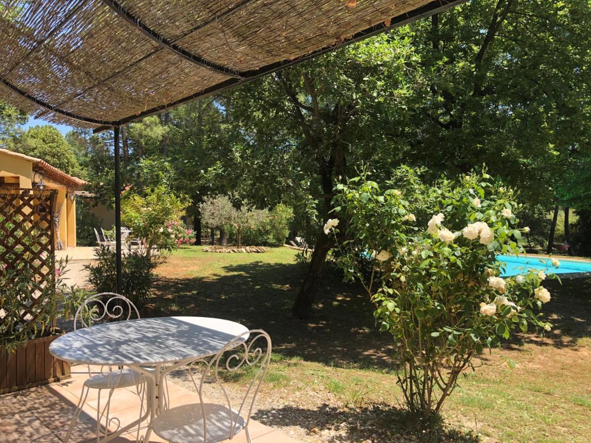 Le Clos Des Cigales Roussillon  Exterior photo