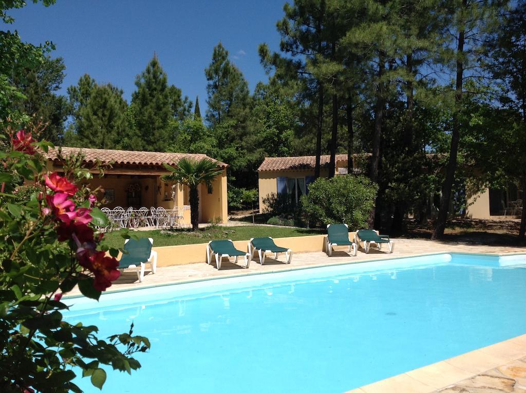 Le Clos Des Cigales Roussillon  Exterior photo