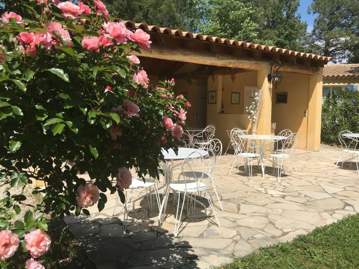 Le Clos Des Cigales Roussillon  Exterior photo