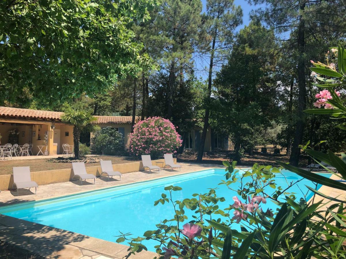 Le Clos Des Cigales Roussillon  Exterior photo